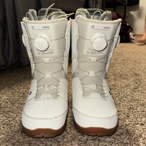 Hera Snowboard Boots - Stone